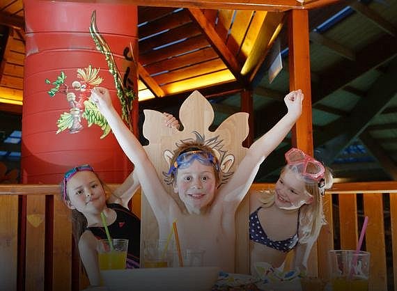 Kinder feiern Geburtstat im H2O